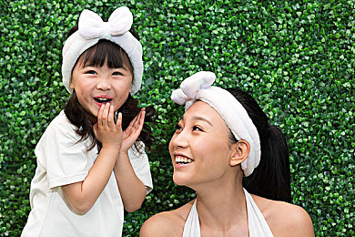 黑料反差：明星反差大揭秘，普通服务员逆袭成巨星