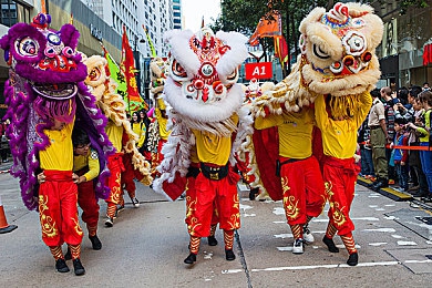 小P孩与大人A片：网曝儿童频道惊现成人片，儿童保护成社会痛点