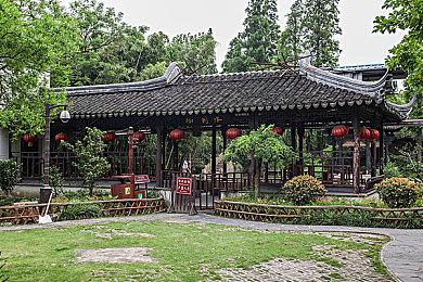 麻麻装睡让我从后面滑进去：孩子巧计入母被窝，温馨亲子互动引共鸣-3