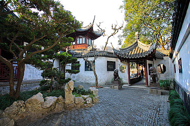 妮露开襟开叉裙鞋子选择图片：开叉裙搭配攻略，时尚新潮流一触即发-2