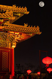 大尺度床震捏胸呻吟视频：都市白领情感大挑战，沉浸式游戏来袭-1