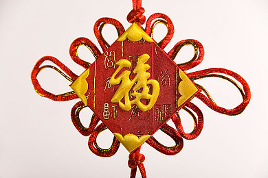 chiese露脸vieos嫖妓：都市白领奇幻冒险，社交游戏引关注-2