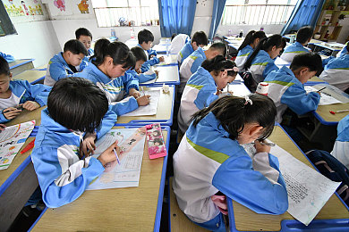 大炕上和亲亲公的交换：时空交织爱情传奇，趣味游戏等你体验-3